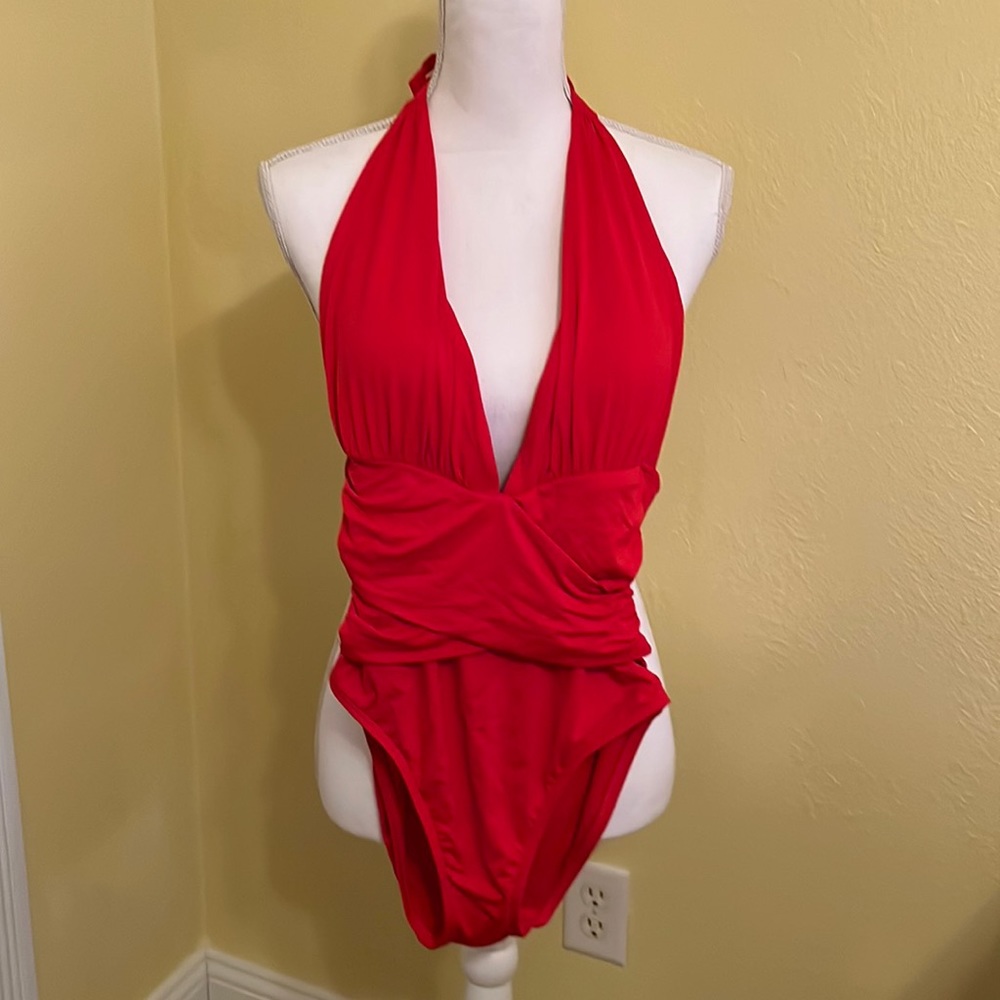 La Blanca, one piece halter style swimsuit, size 6